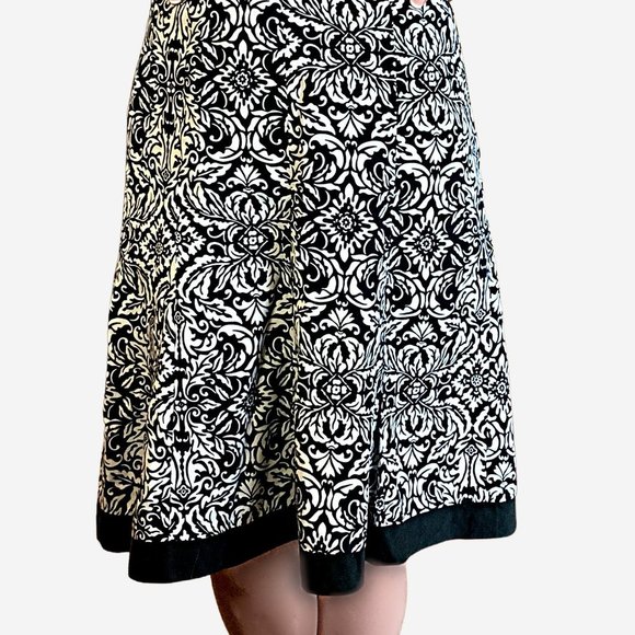 Ann Taylor Damask Skirt in Black/Cream - Picture 3 of 6